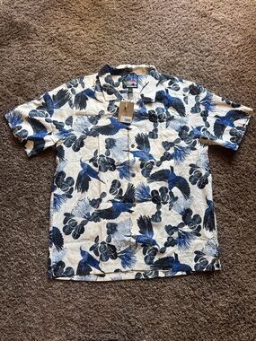 Patagonia Men’s White Short-Sleeve Button-Up with Blue & Black Bird Print
